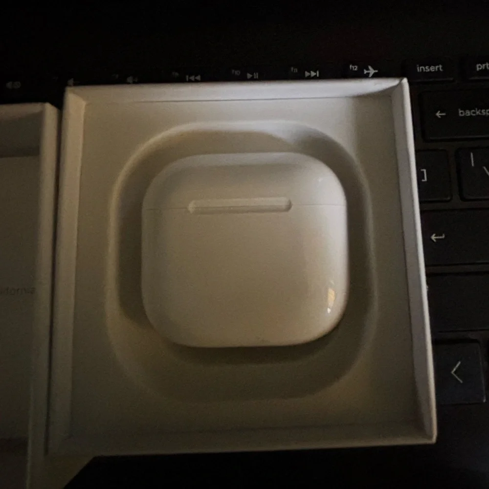 Apple White Wireless Earphones